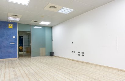 Reventa - Local comercial - Almoradí - Centro urbano 2