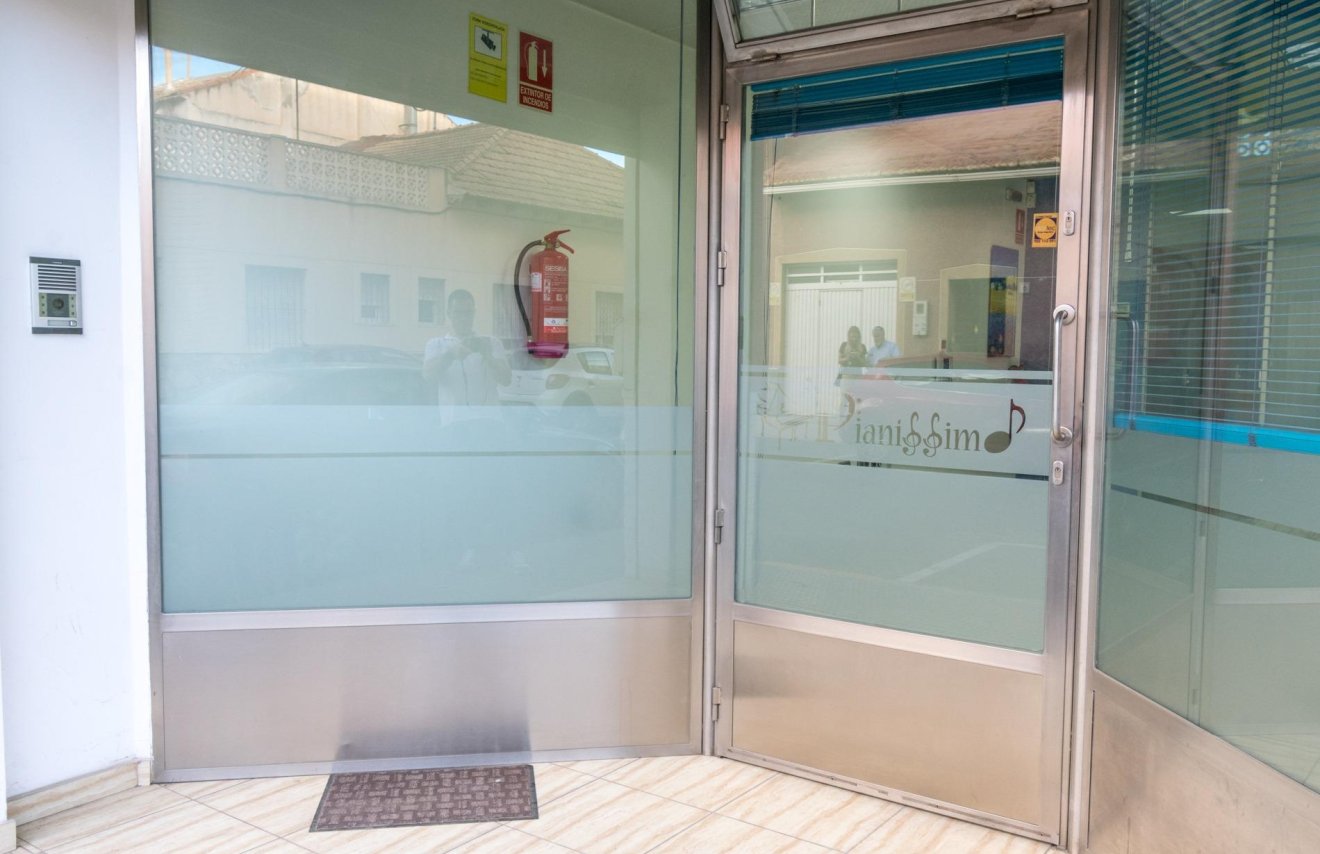 Reventa - Local comercial - Almoradí - Centro urbano 2