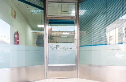 Reventa - Local comercial - Almoradí - Centro urbano 2