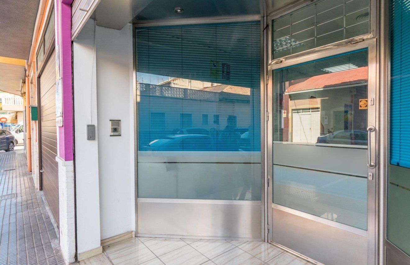 Reventa - Local comercial - Almoradí - Centro urbano 2