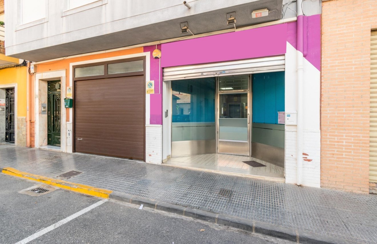 Reventa - Local comercial - Almoradí - Centro urbano 2