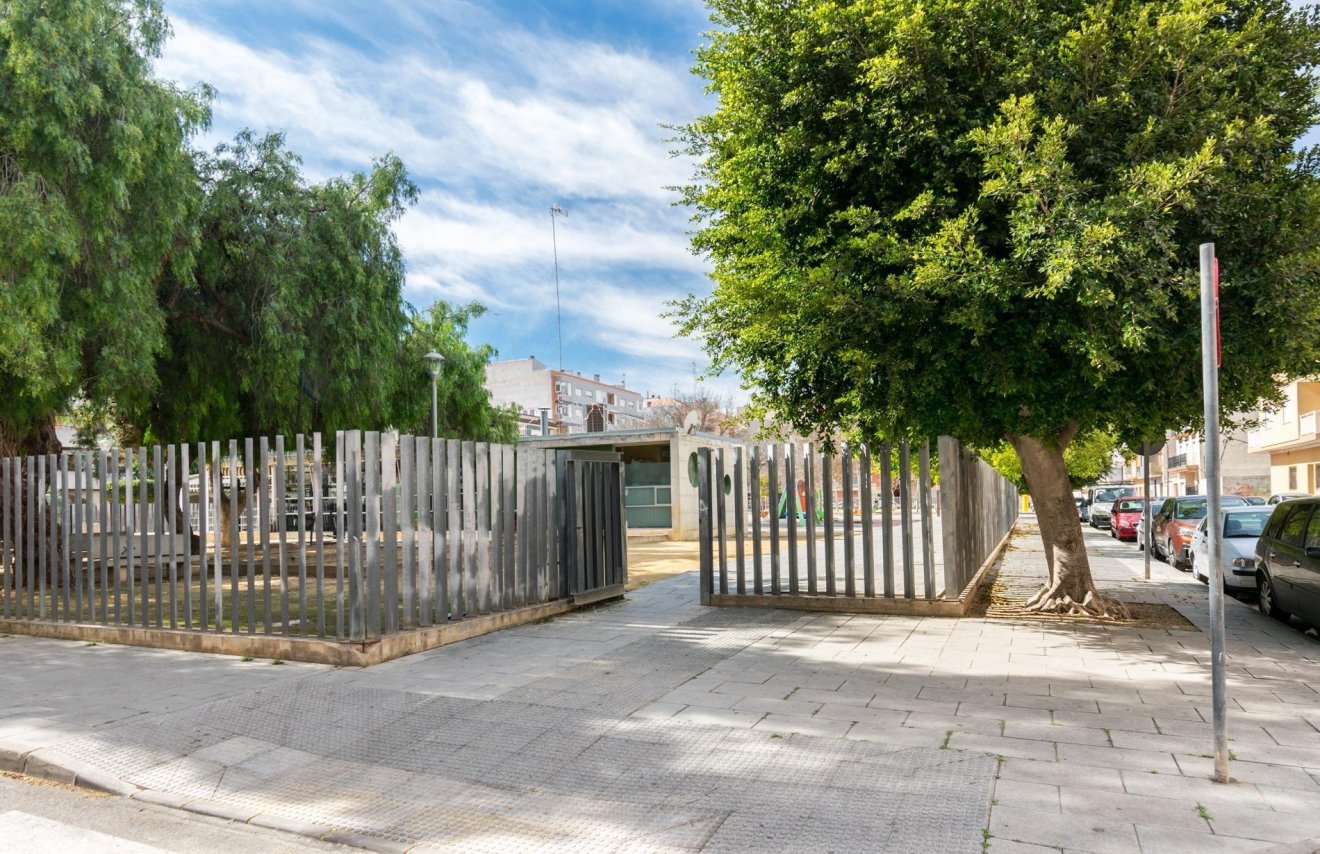 Reventa - Local comercial - Almoradí - Centro urbano 2