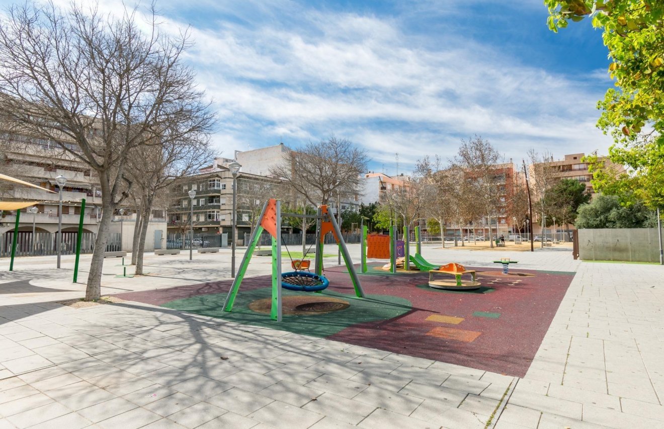 Reventa - Local comercial - Almoradí - Centro urbano 2