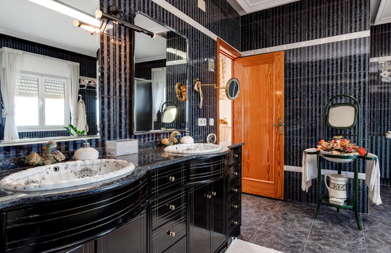 Reventa - Villa de Lujo - Torrevieja - San luis