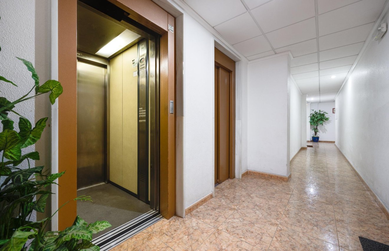 Reventa - Apartamento - Torrevieja - Playa del Cura