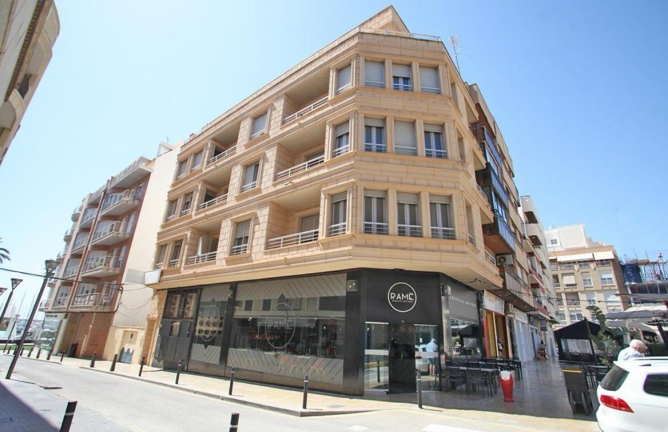 Reventa - Edificio - Torrevieja - Centro