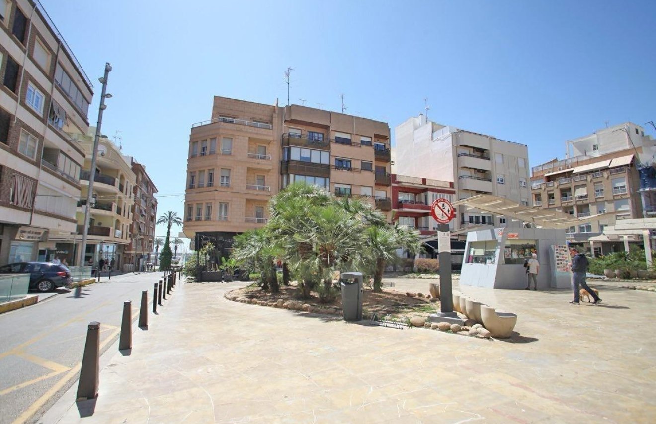 Reventa - Edificio - Torrevieja - Centro