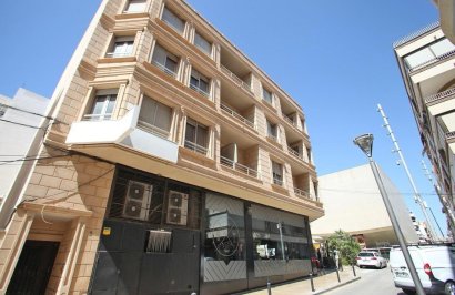 Reventa - Edificio - Torrevieja - Centro