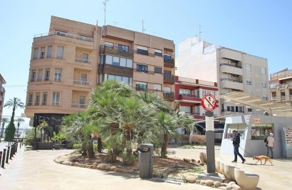 Reventa - Edificio - Torrevieja - Centro