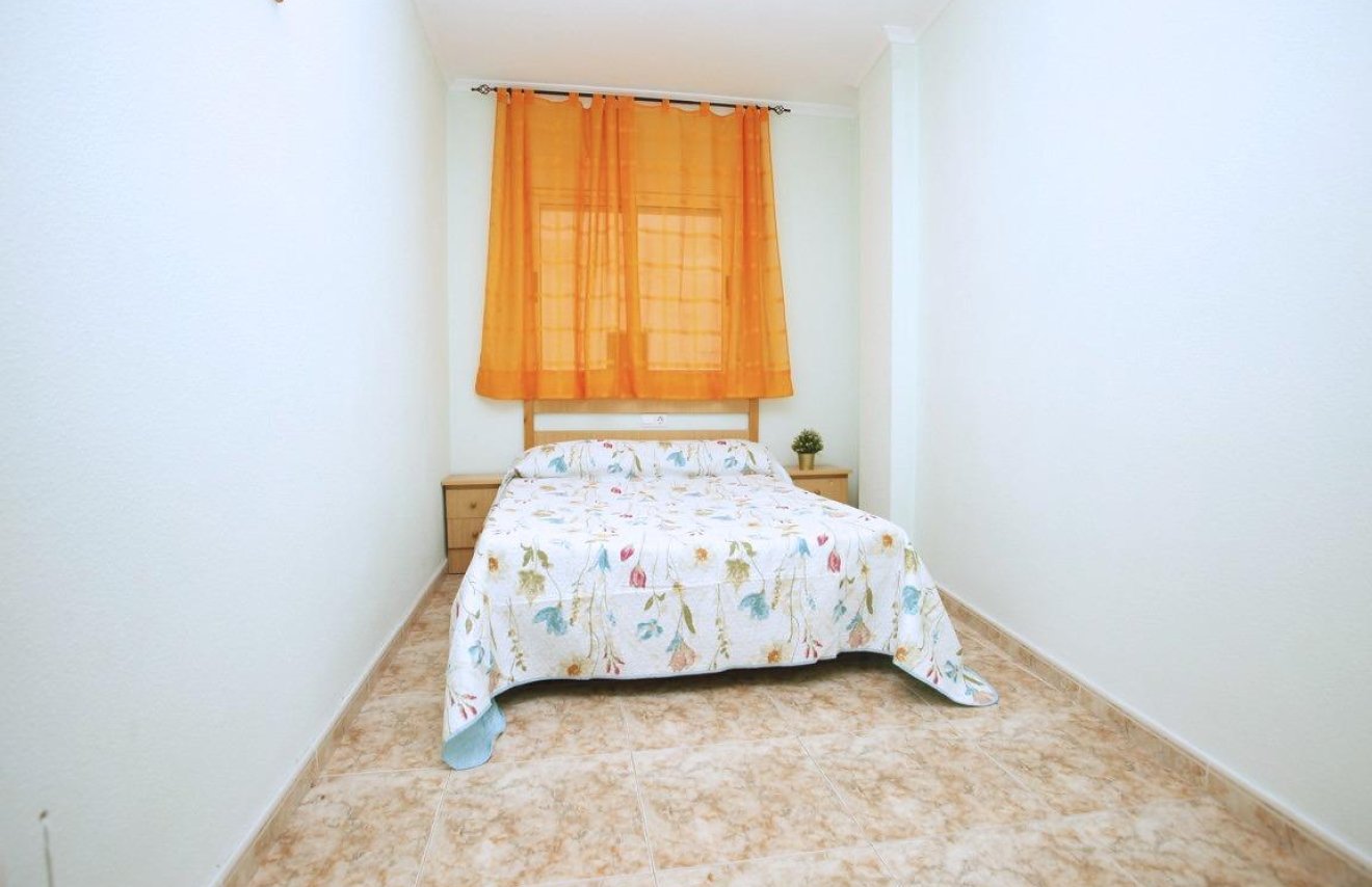 Reventa - Apartamento - Torrevieja - Playa del Cura