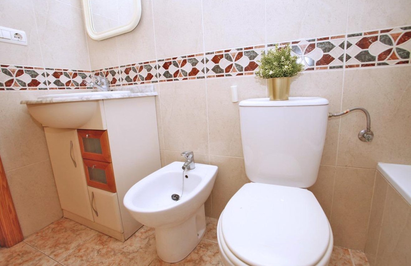 Reventa - Apartamento - Torrevieja - Playa del Cura