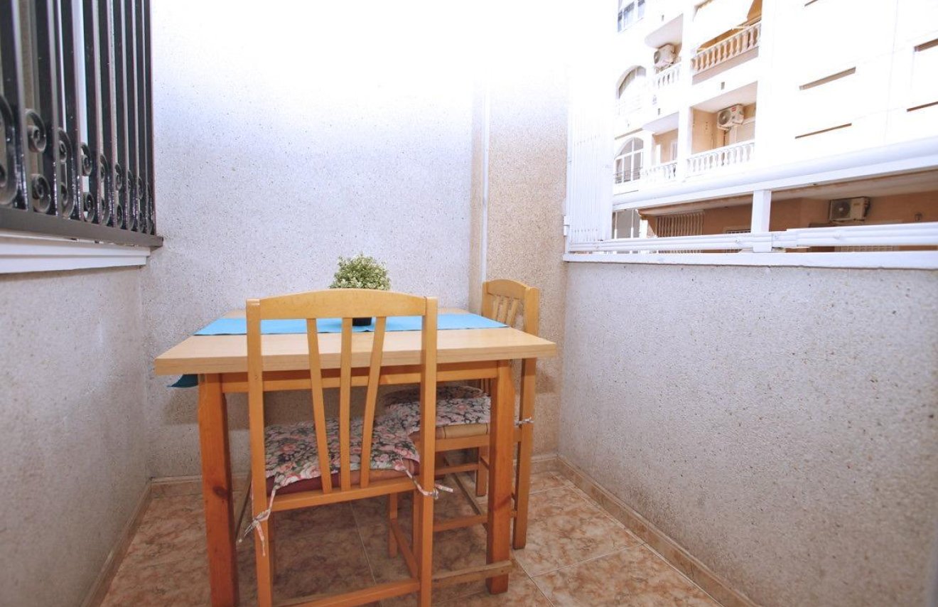 Reventa - Apartamento - Torrevieja - Playa del Cura