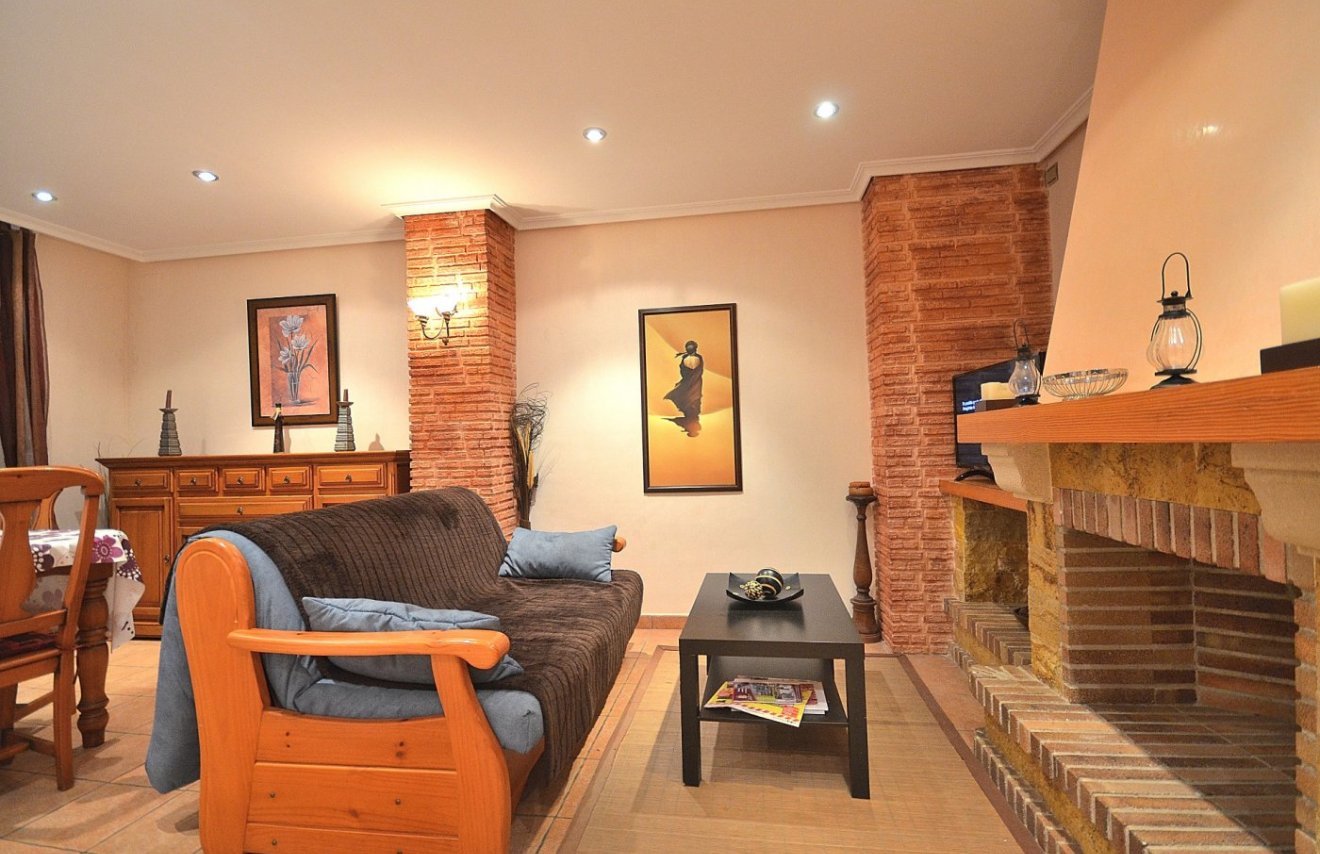 Alquiler a largo plazo - Ático - Torrevieja - Playa del Cura