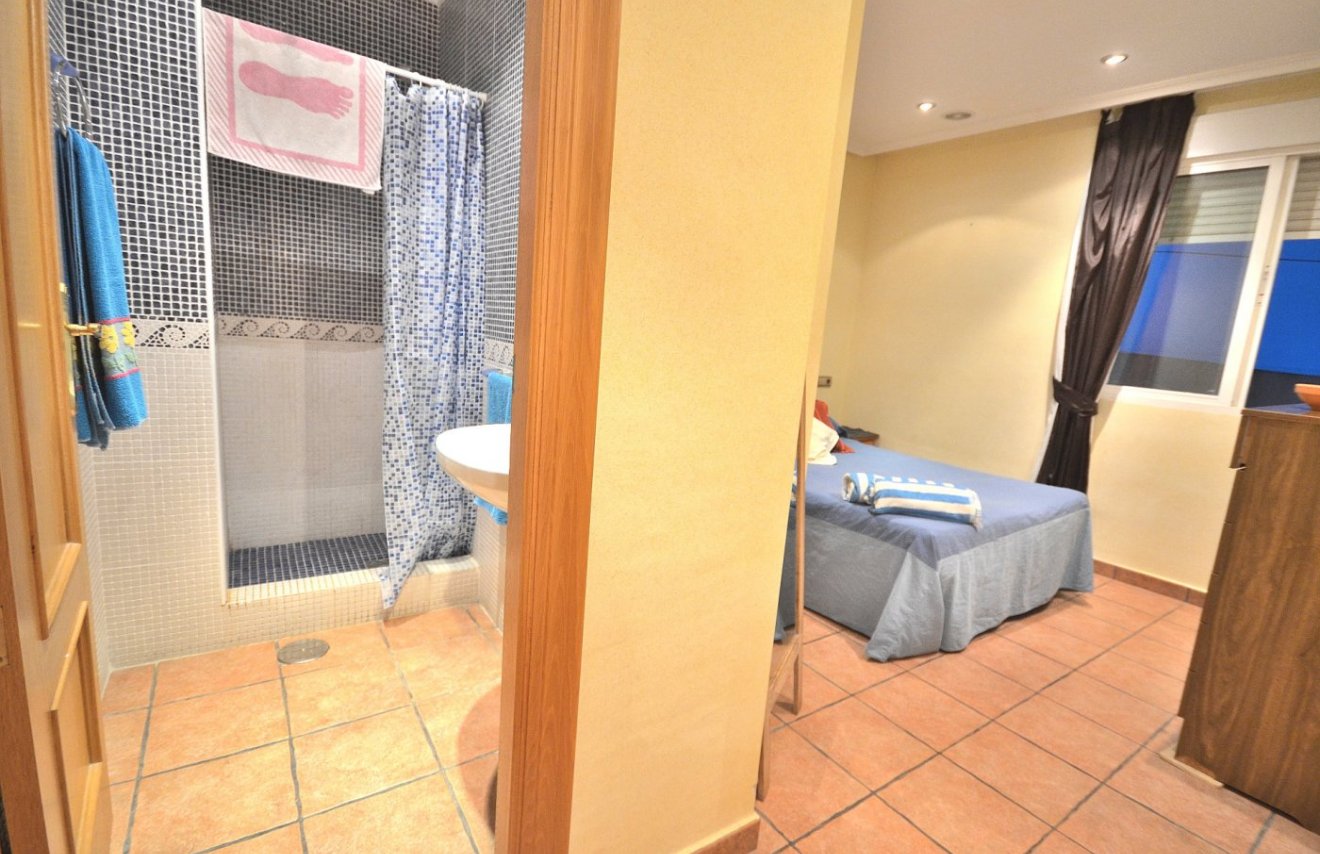 Alquiler a largo plazo - Ático - Torrevieja - Playa del Cura