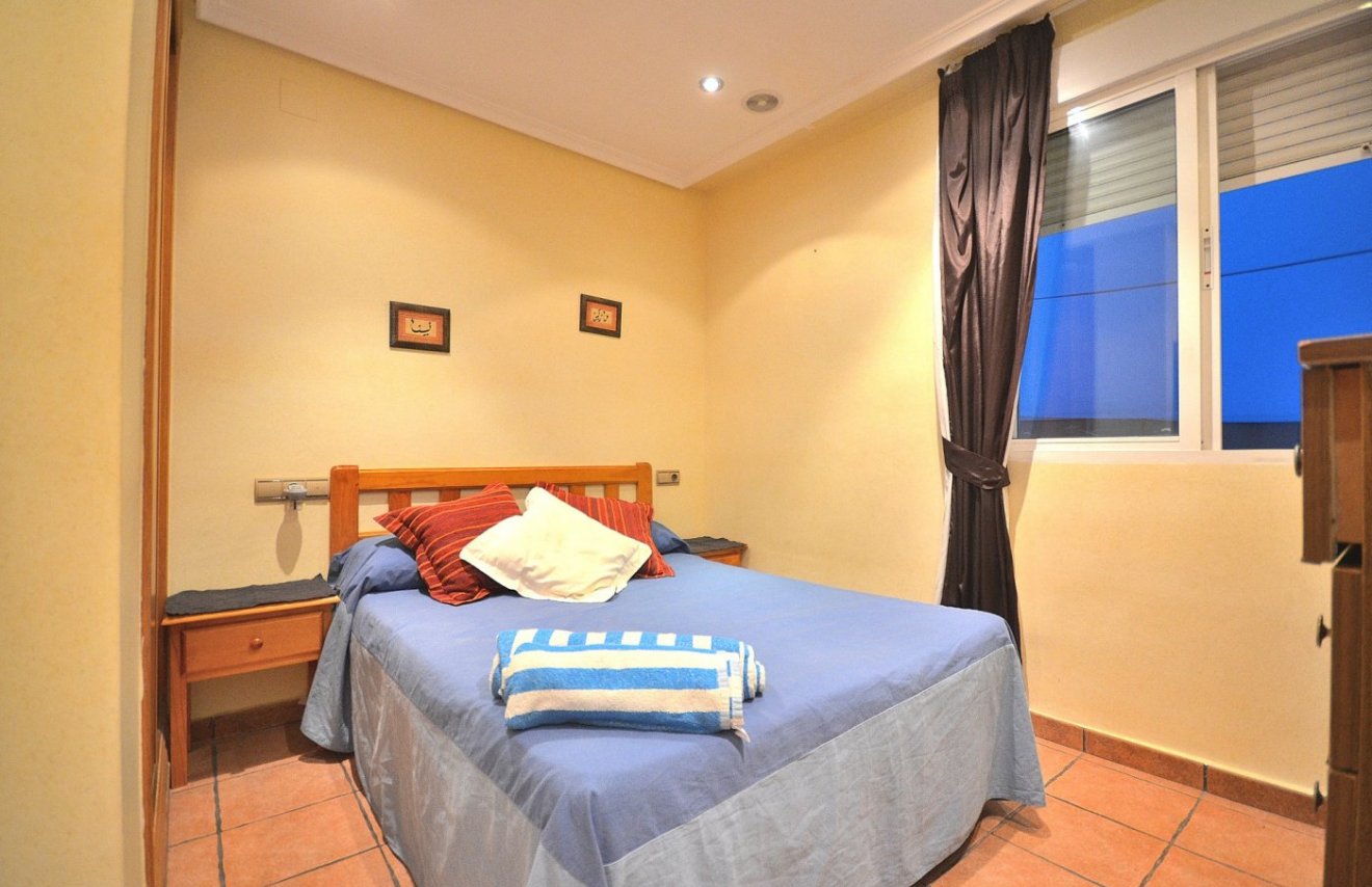 Alquiler a largo plazo - Ático - Torrevieja - Playa del Cura