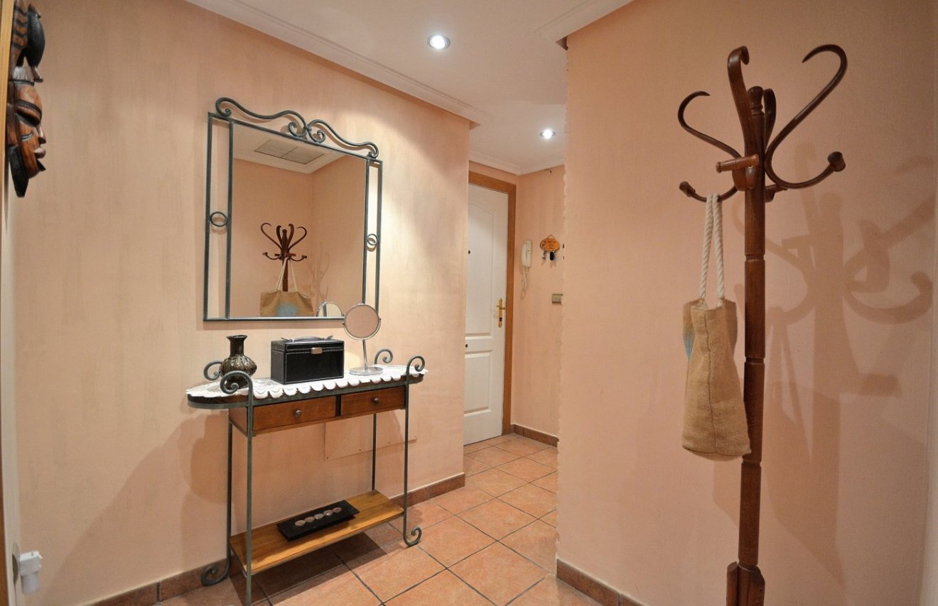 Alquiler a largo plazo - Ático - Torrevieja - Playa del Cura