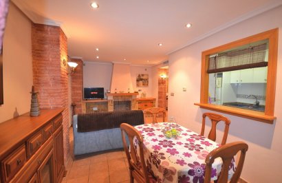 Alquiler a largo plazo - Ático - Torrevieja - Playa del Cura