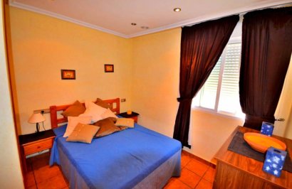 Alquiler a largo plazo - Ático - Torrevieja - Playa del Cura