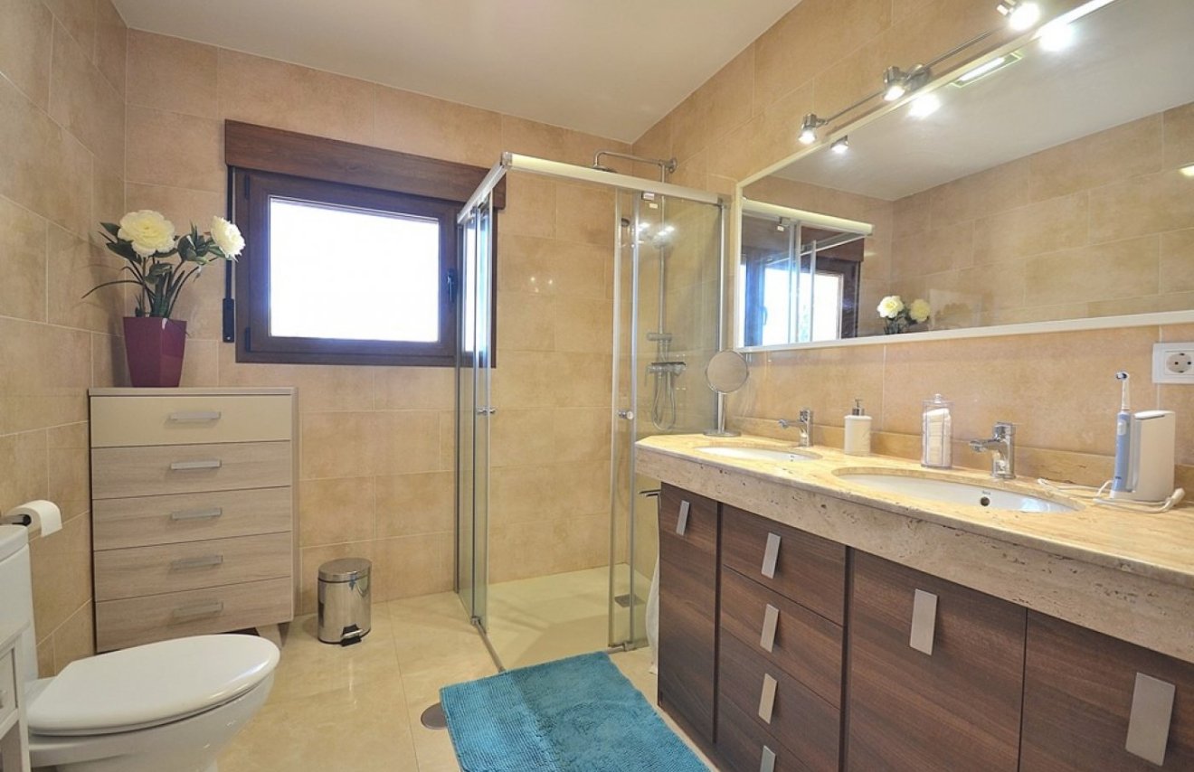 Reventa - Chalet - Albacete - Agua sol