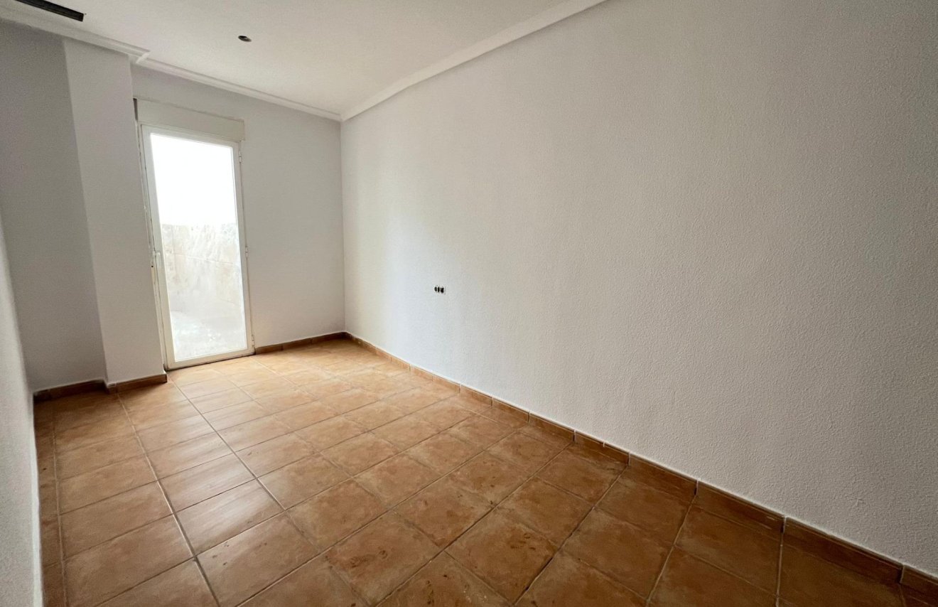 Resale - Apartamento - Catral - Comunidad valenciana