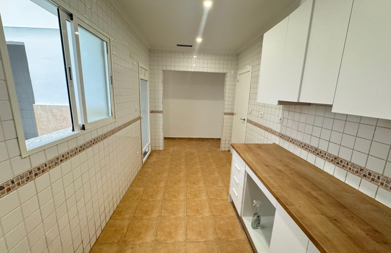 Resale - Apartamento - Catral - Comunidad valenciana