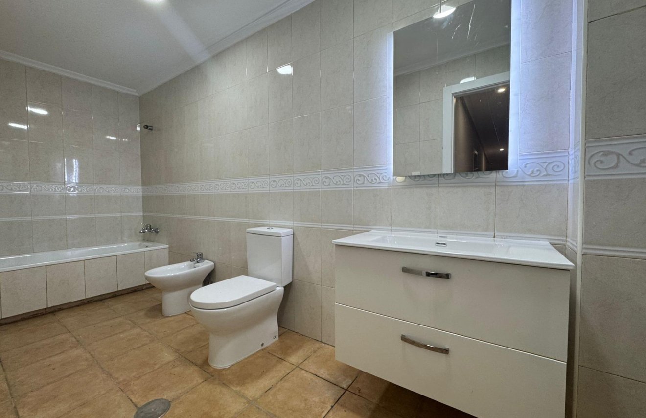 Resale - Apartamento - Catral - Comunidad valenciana