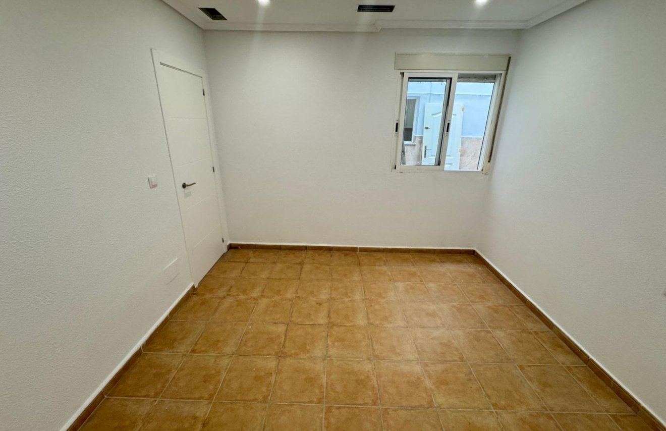 Resale - Apartamento - Catral - Comunidad valenciana