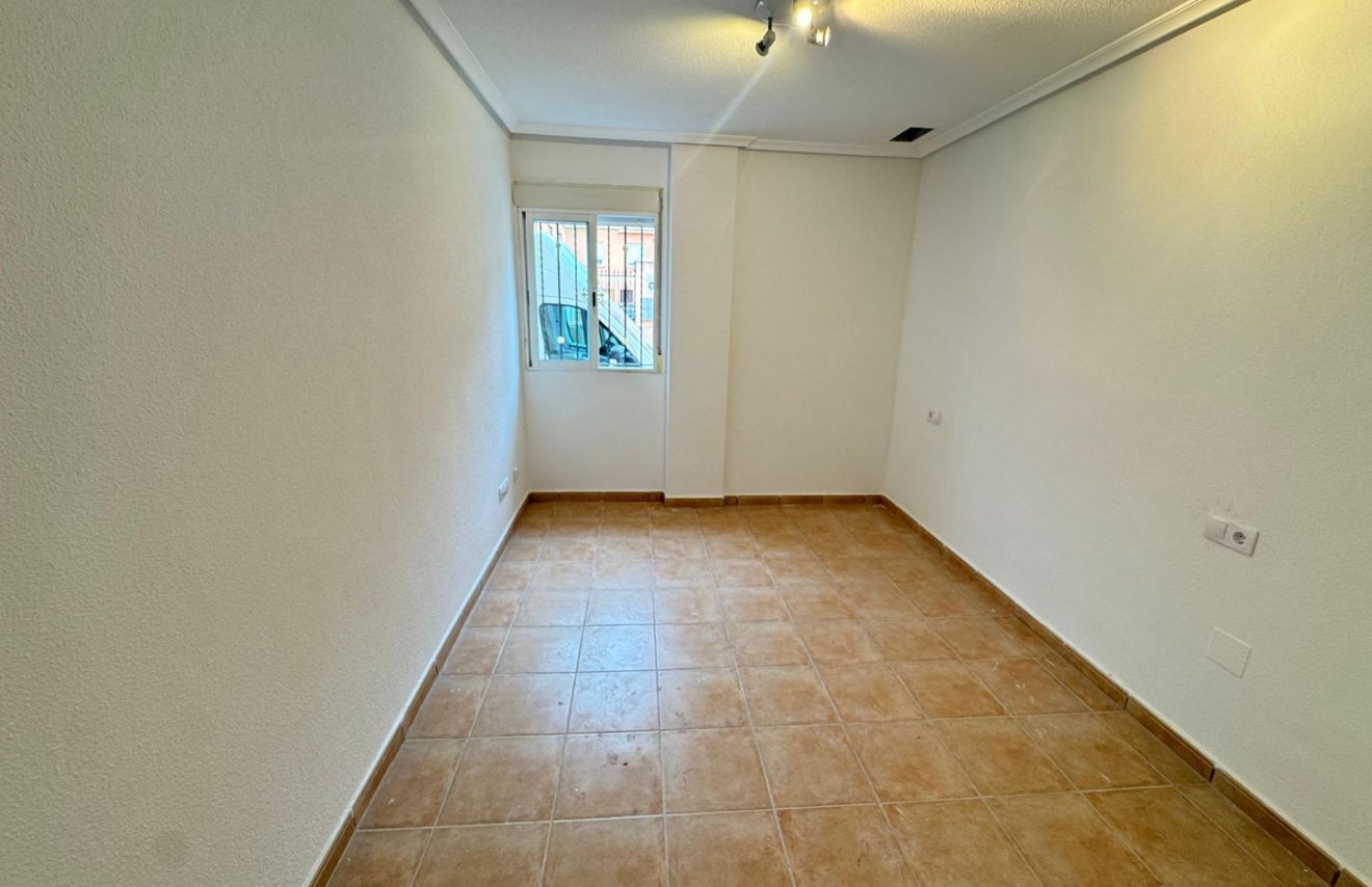 Resale - Apartamento - Catral - Comunidad valenciana