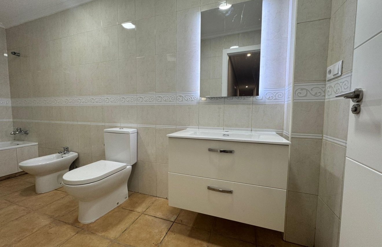 Resale - Apartamento - Catral - Comunidad valenciana