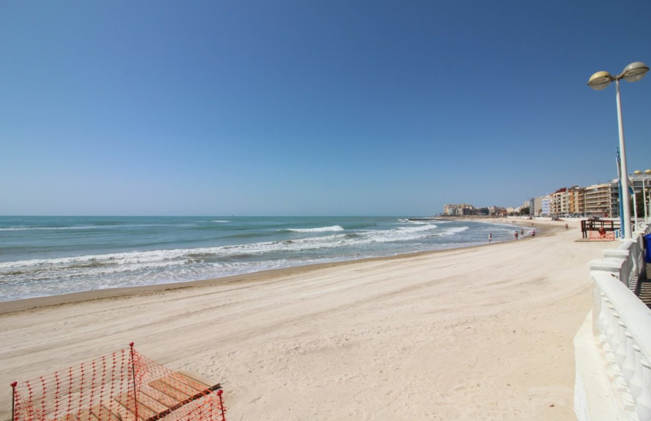 Reventa - Garaje - Torrevieja - Rosaleda-los frutales