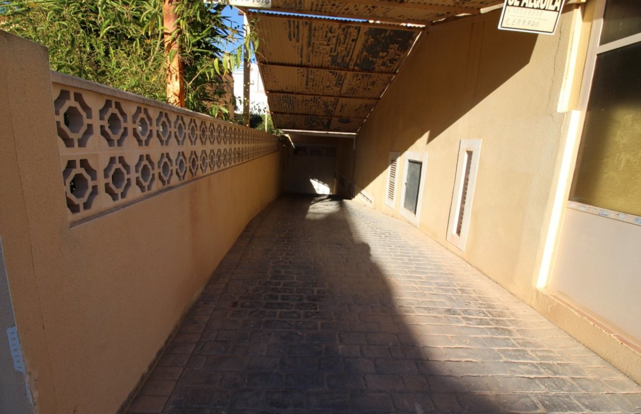 Reventa - Garaje - Torrevieja - Rosaleda-los frutales