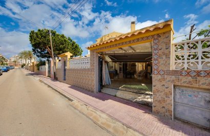 Reventa - Chalet - Torrevieja - Aguas Nuevas