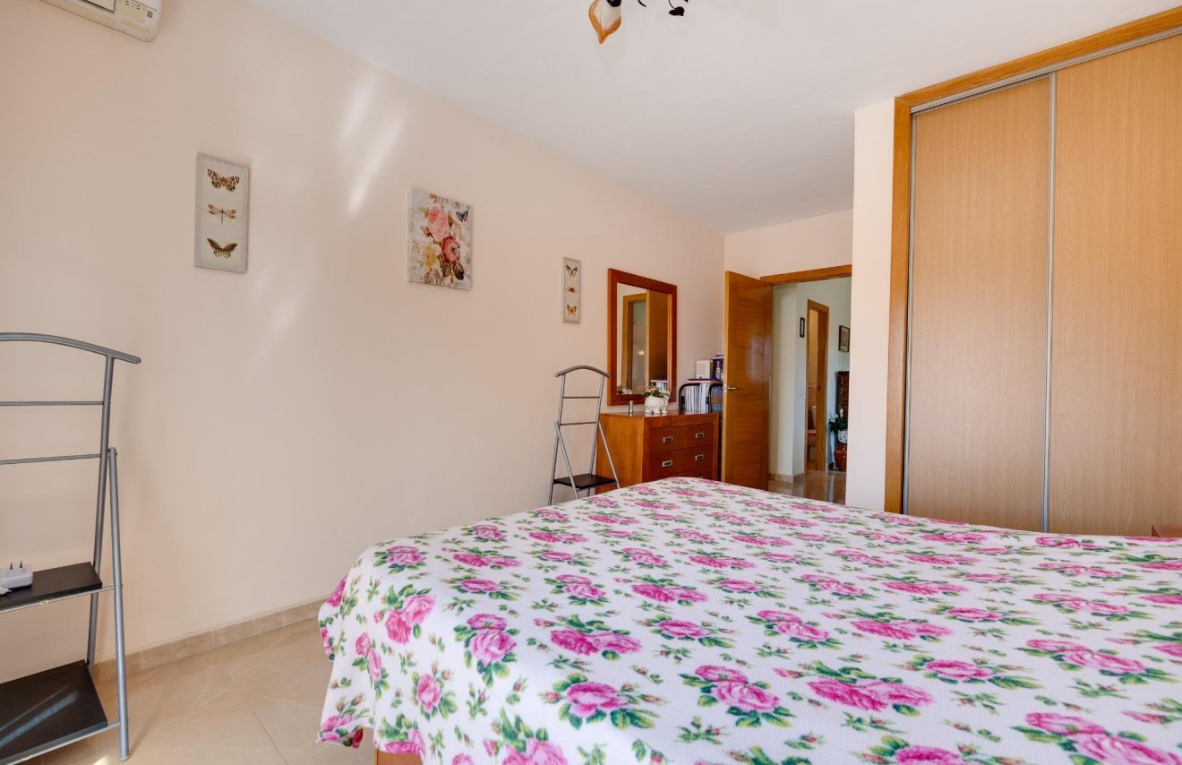 Reventa - Chalet - Torrevieja - Aguas Nuevas