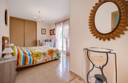 Reventa - Chalet - Torrevieja - Aguas Nuevas