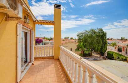 Reventa - Chalet - Torrevieja - Aguas Nuevas