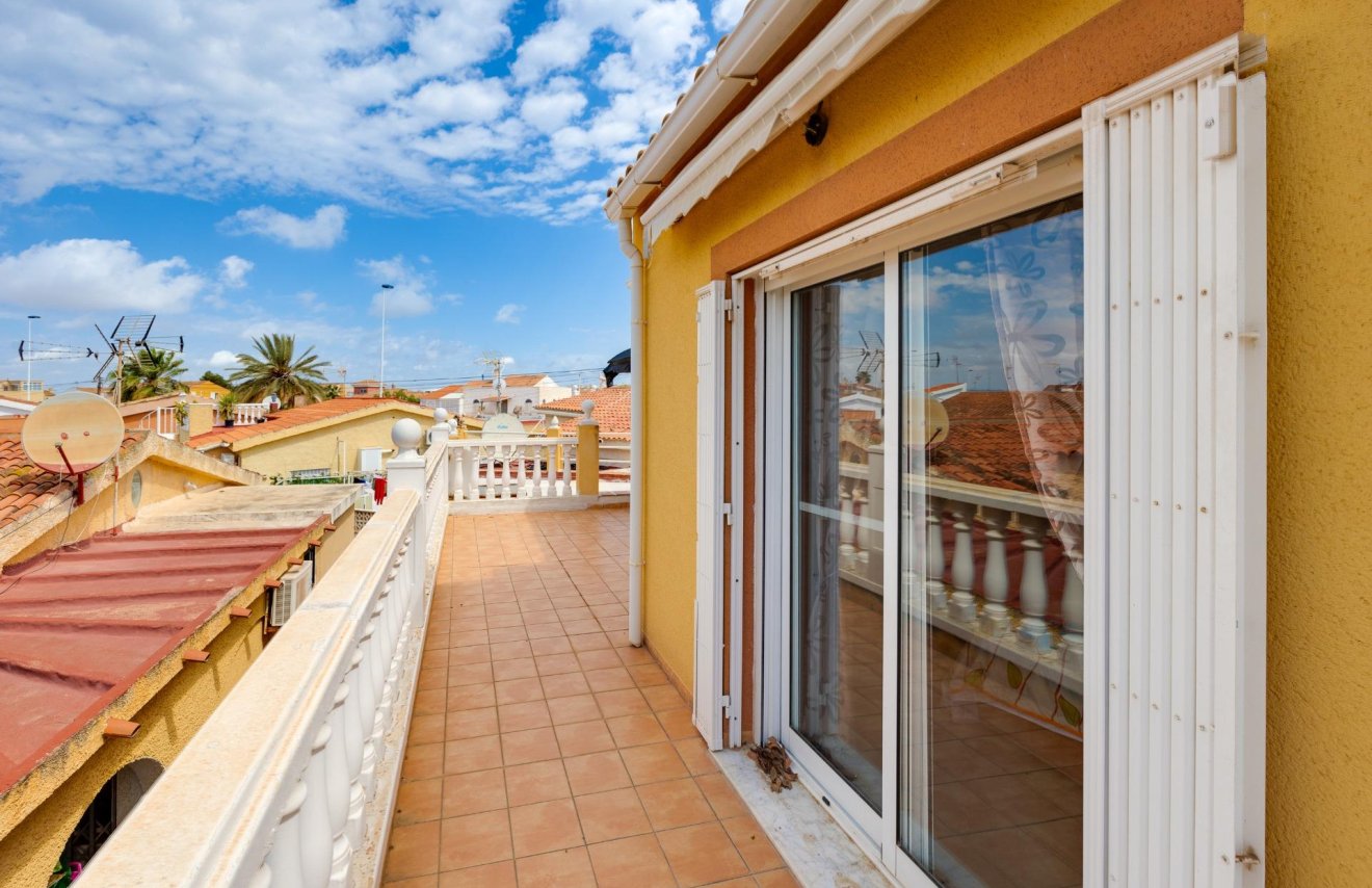 Reventa - Chalet - Torrevieja - Aguas Nuevas