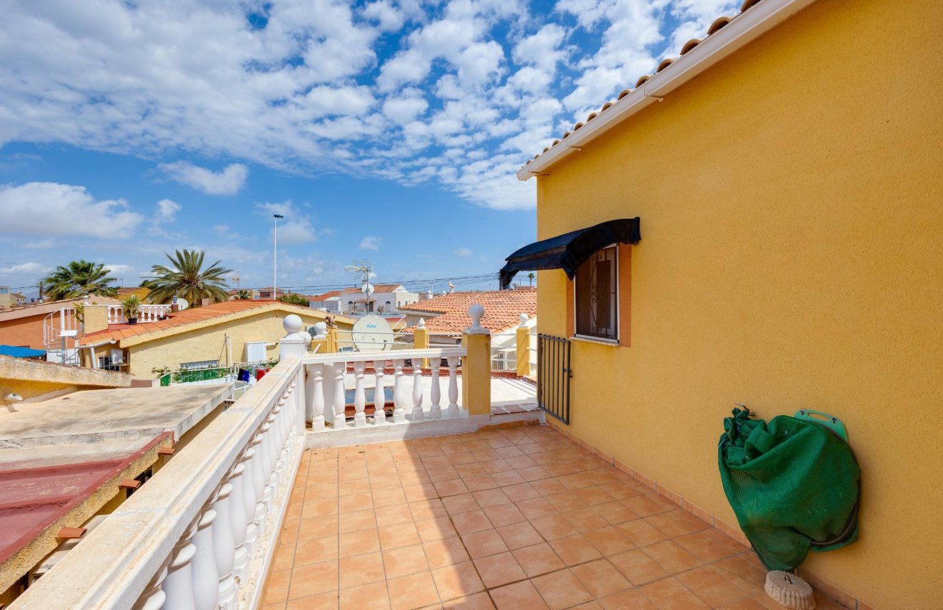 Reventa - Chalet - Torrevieja - Aguas Nuevas