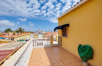 Reventa - Chalet - Torrevieja - Aguas Nuevas