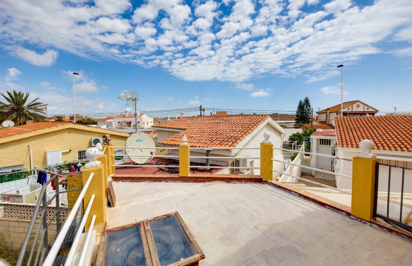 Reventa - Chalet - Torrevieja - Aguas Nuevas