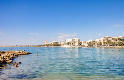 Reventa - Chalet - Torrevieja - Aguas Nuevas