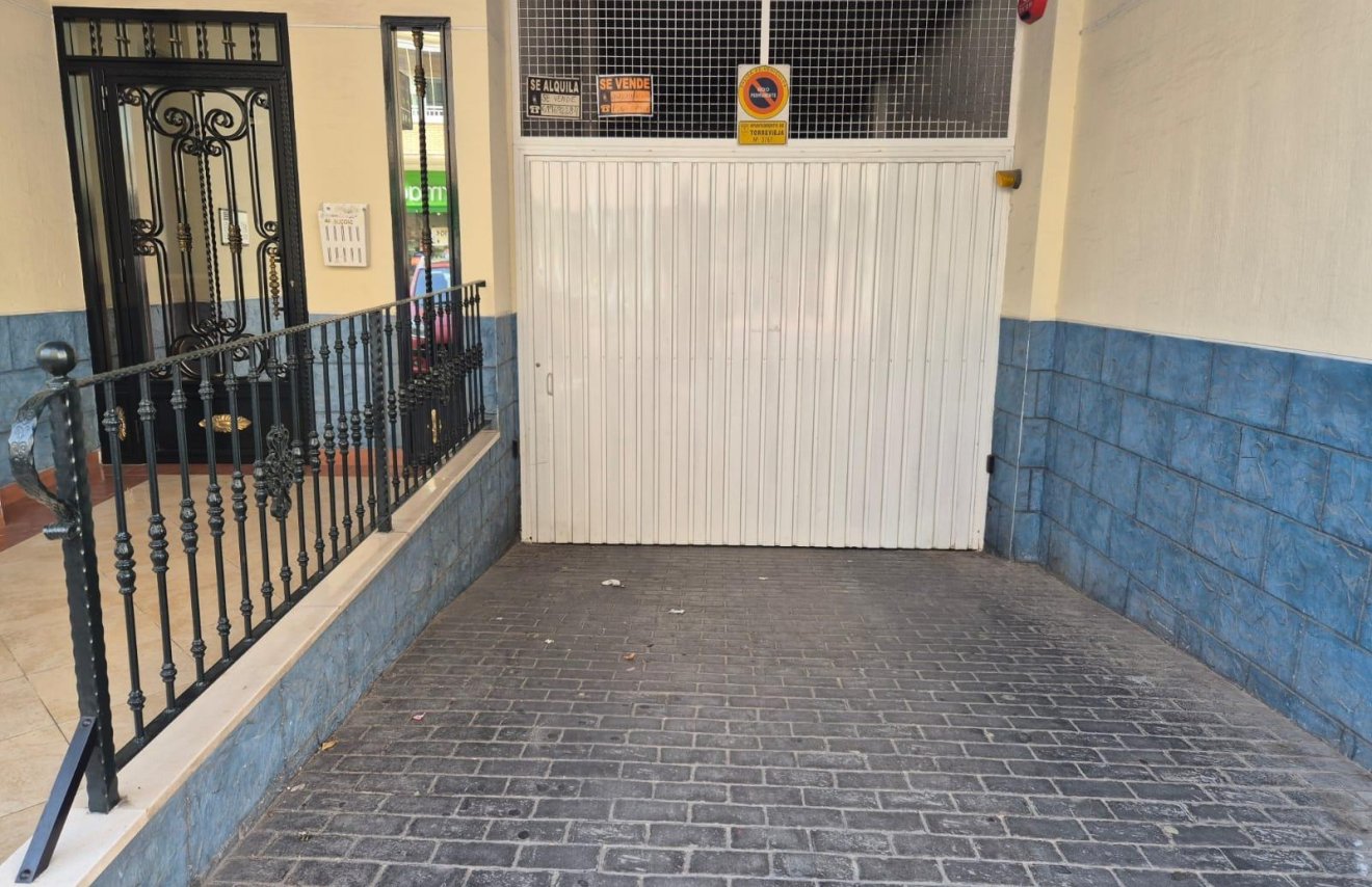 Reventa - Garaje - Torrevieja - Centro