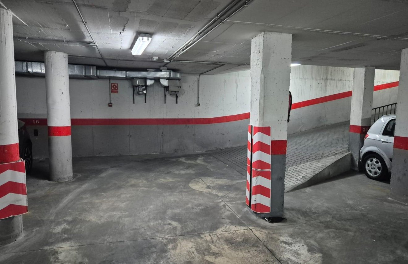 Reventa - Garaje - Torrevieja - Centro