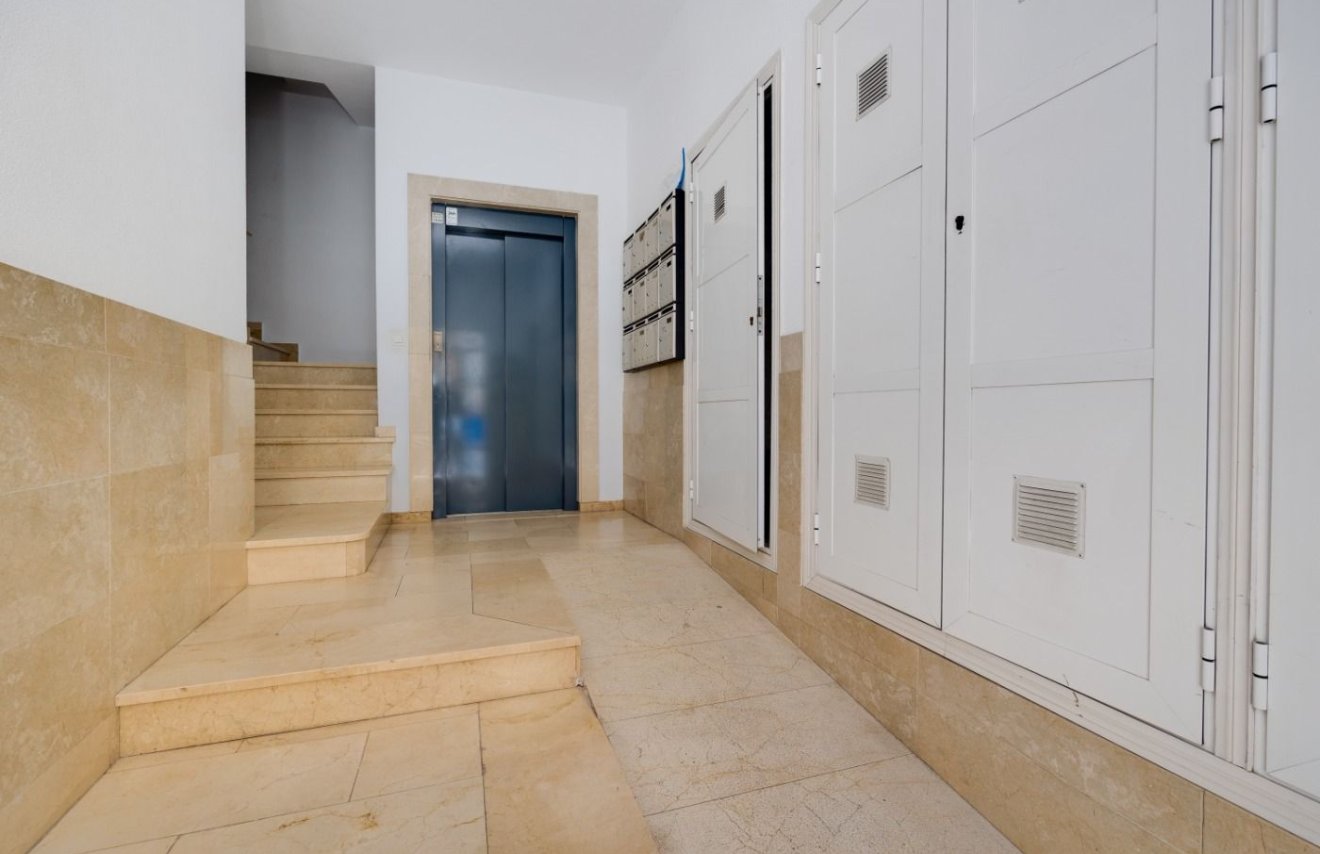 Reventa - Apartamento - Torrevieja - Playa del Cura