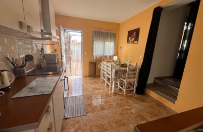 Reventa - Chalet - Torrevieja - Aguas Nuevas