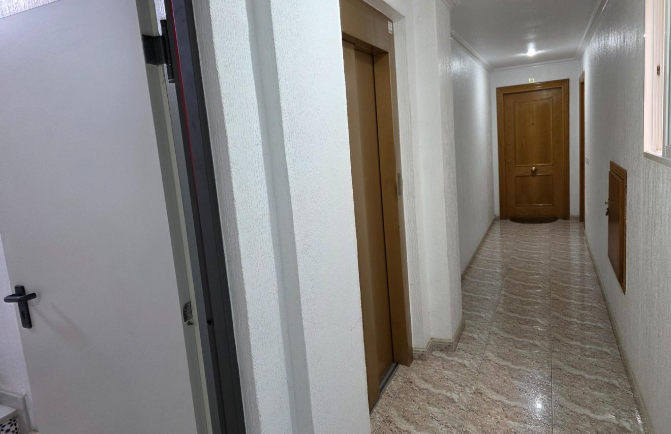 Reventa - Apartamento - Torrevieja - Playa del Cura