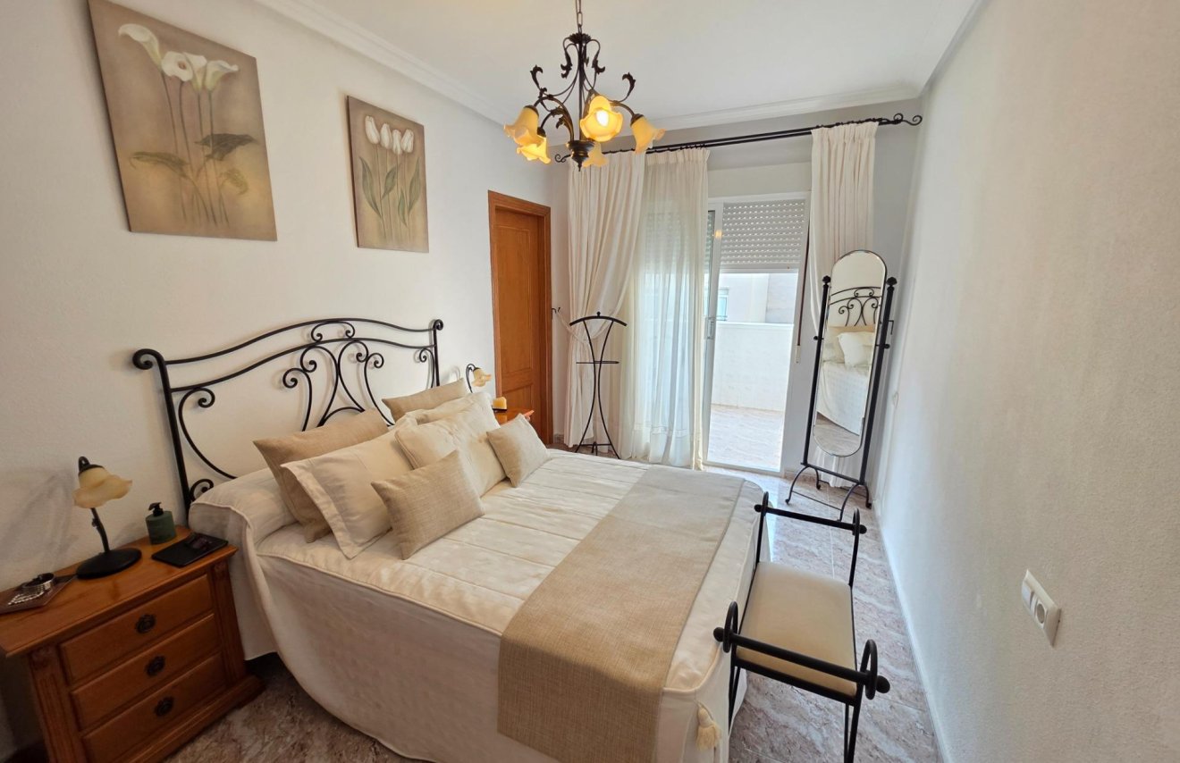 Reventa - Apartamento - Torrevieja - Playa del Cura