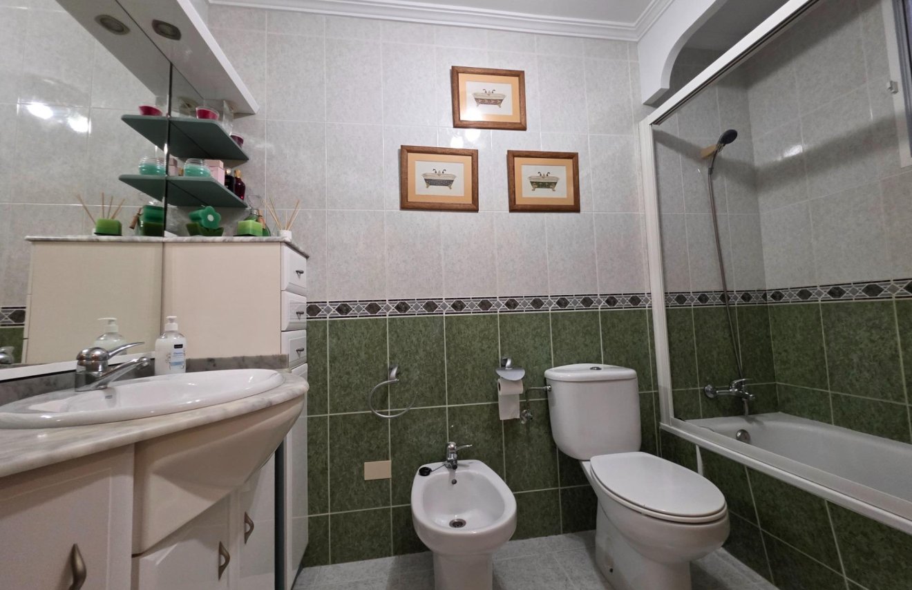 Reventa - Apartamento - Torrevieja - Playa del Cura