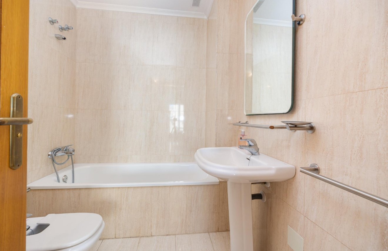 Reventa - Apartamento - Torrevieja - Paseo maritimo