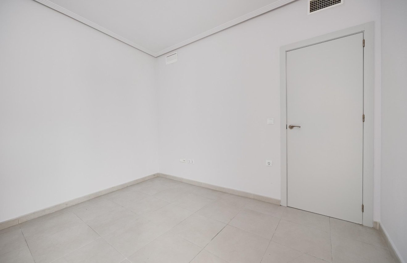 Reventa - Apartamento - Torrevieja - Estacion de autobuses