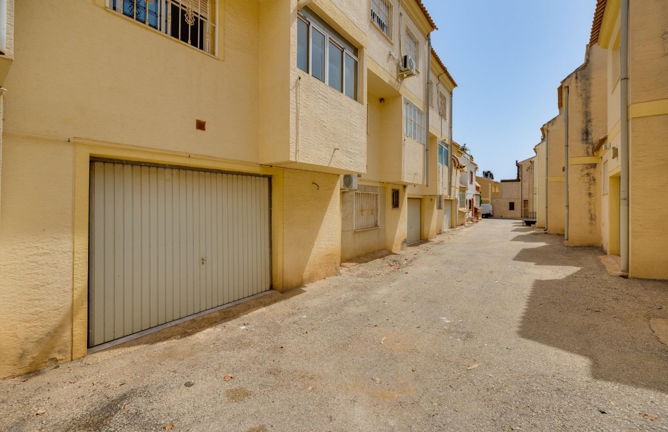 Reventa - Adosado - Los Montesinos - Pueblo 8